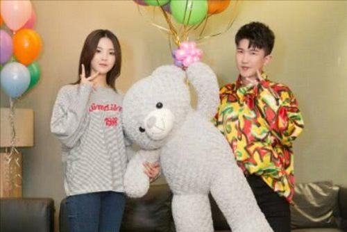 娱乐圈的吃瓜现场