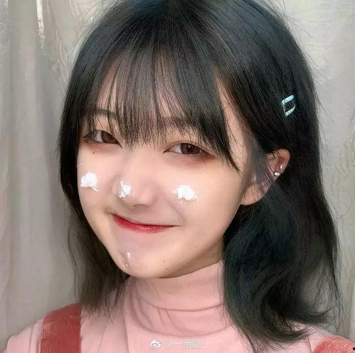 女生微信发吃瓜是什么意思,女生微信“吃瓜”背后的趣味与社交心理